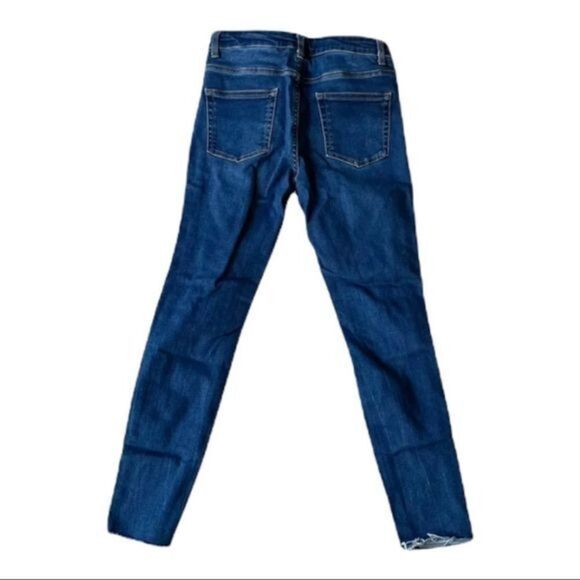 Wild Fable High-Rise Distressed Skinny Jeans
Sz 2 - Picture 8 of 10